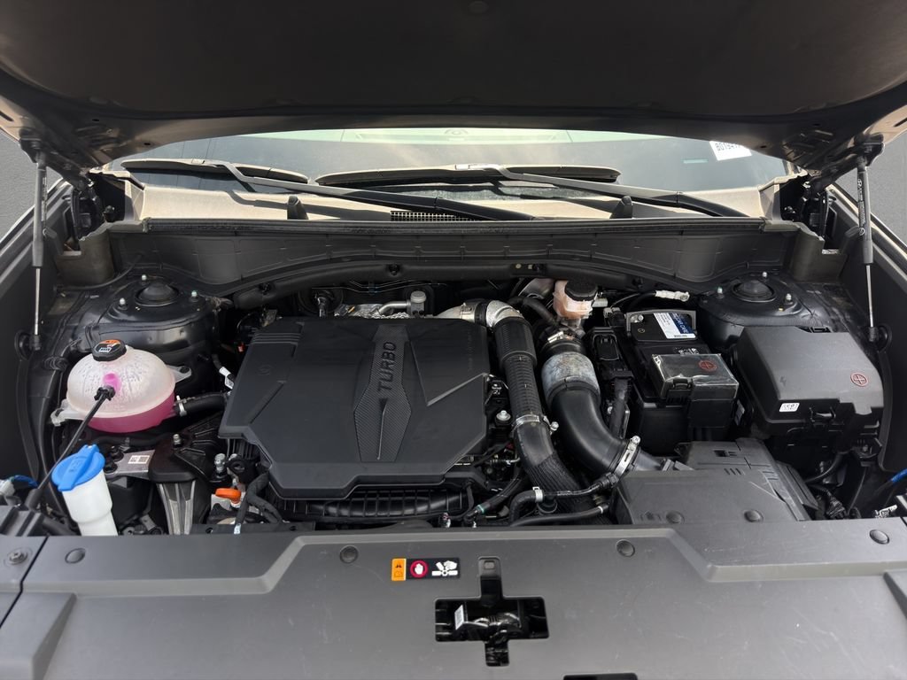 Used 2024 Black Hyundai SEL image 21