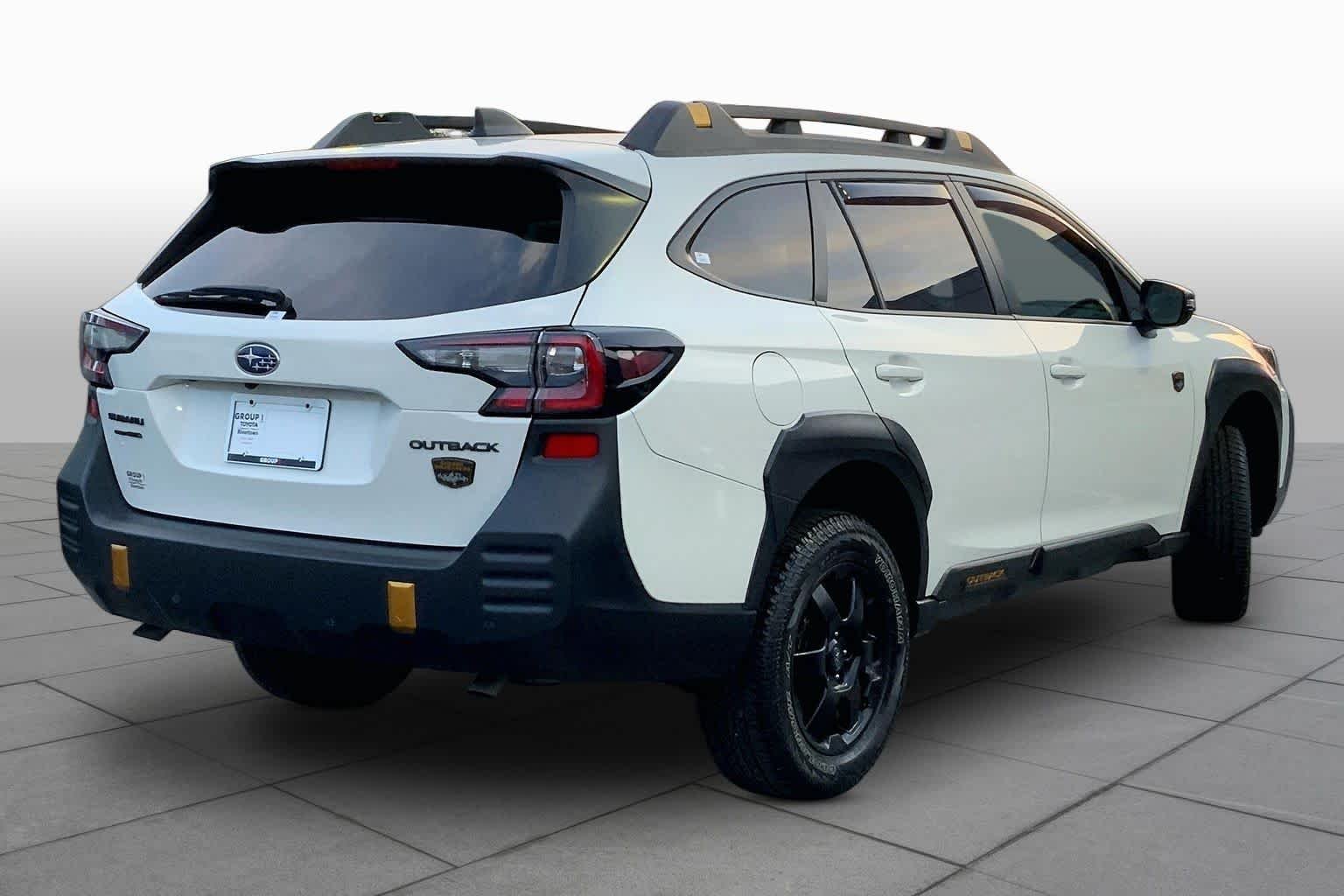 Used 2025 Crystal White Pearl Subaru Wilderness image 13