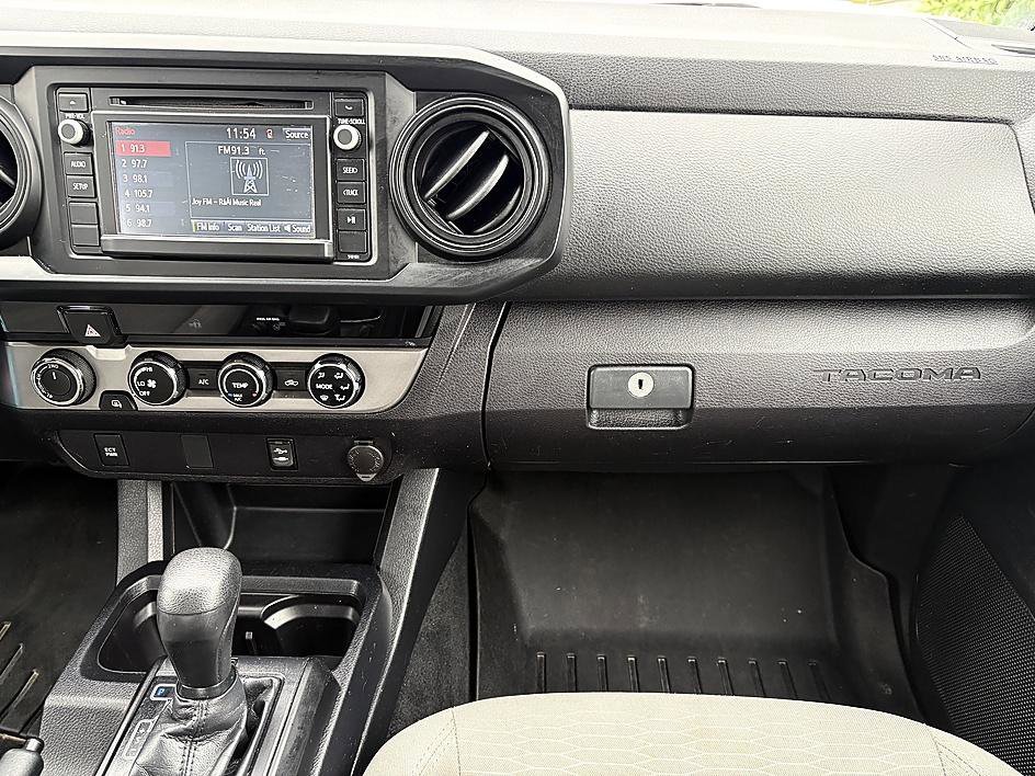 Used 2018 Super White Toyota SR image 11