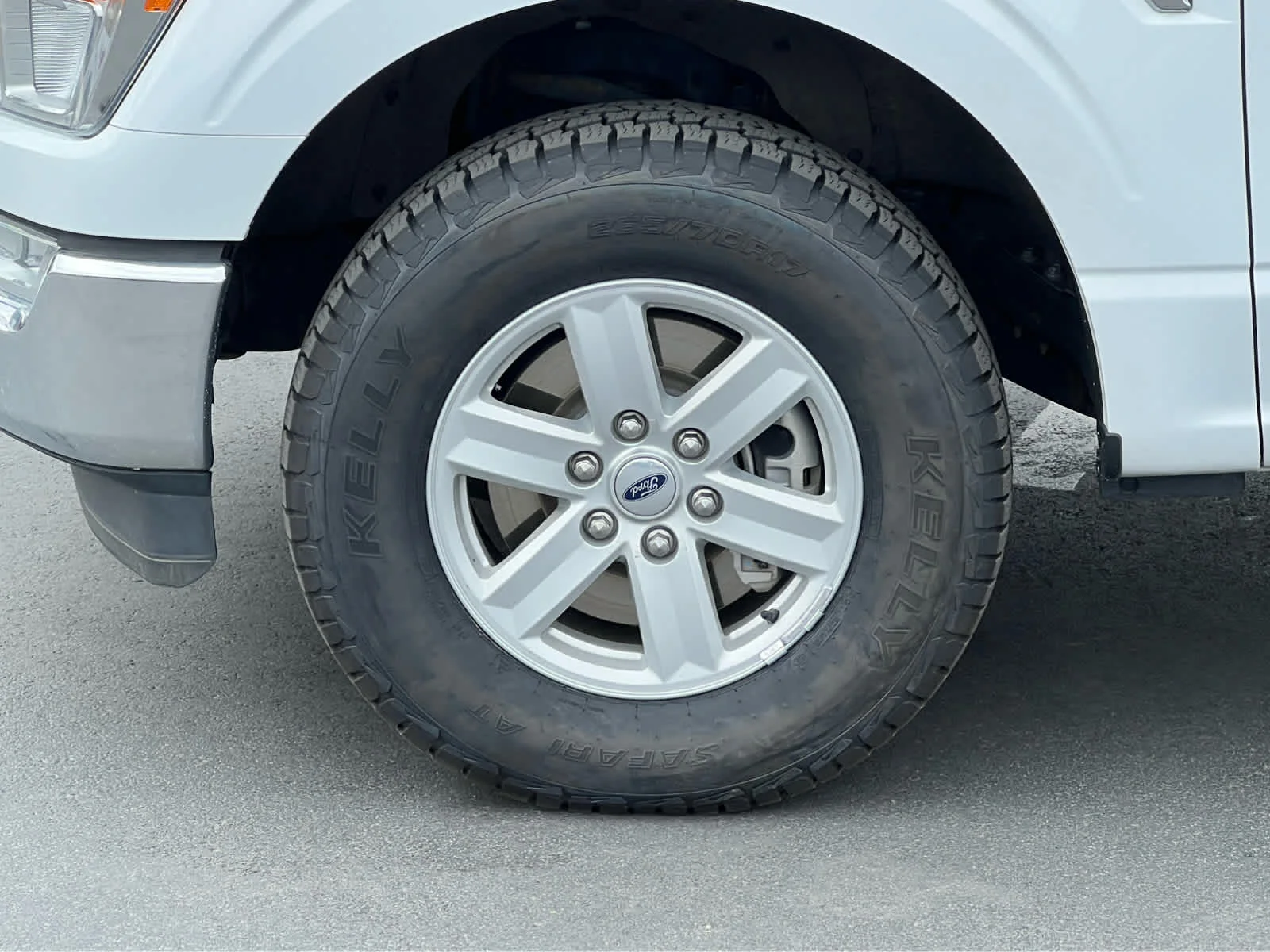 Certified Used 2022 Oxford White Clearcoat Ford XLT image 13