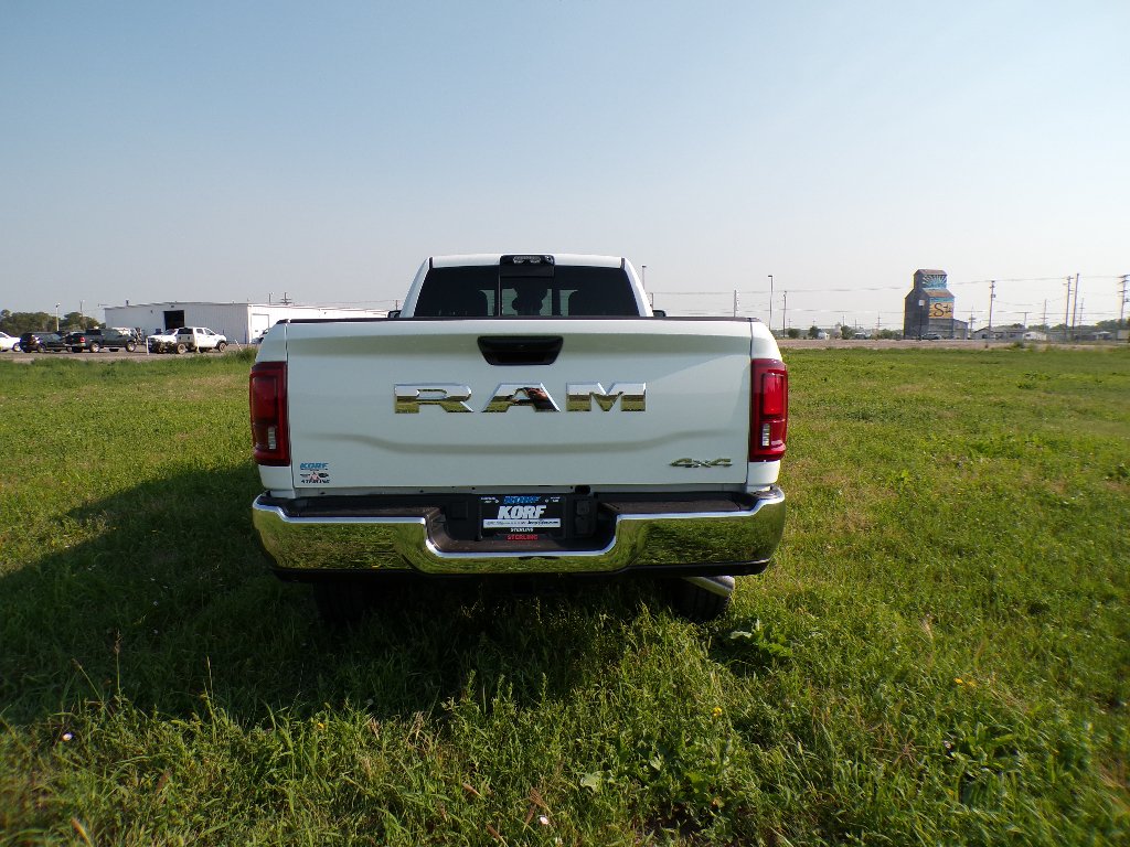 New 2026 Bright White Clear-Coat Exterior Paint RAM Tradesman image 14