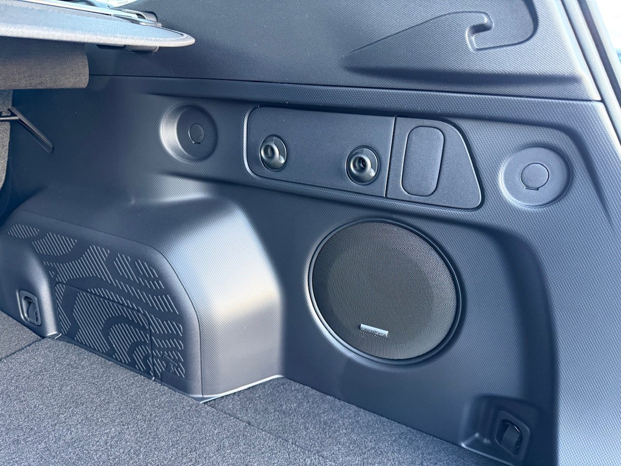 2026 Subaru Forester Sport - Photo 41