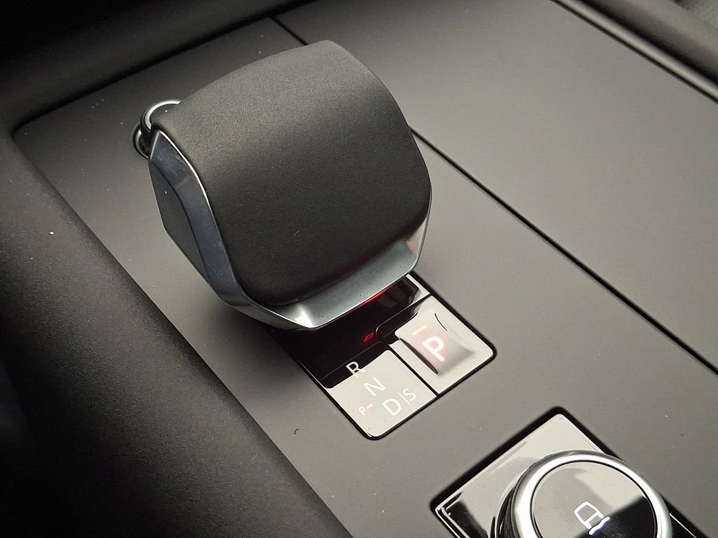 New 2026 Santorini Black Land Rover S image 12