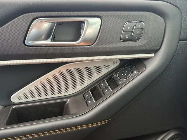 New 2026 Carbonized Gray Metallic Ford Tremor® image 16