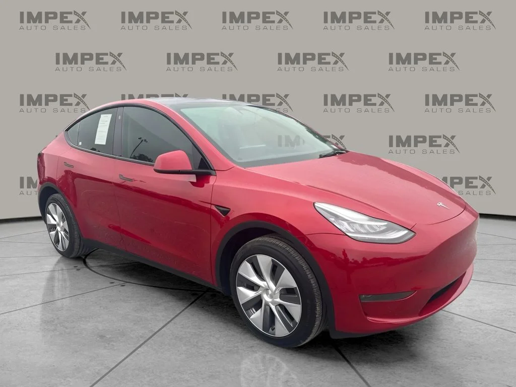 Used 2023 Red Tesla Long Range image 4