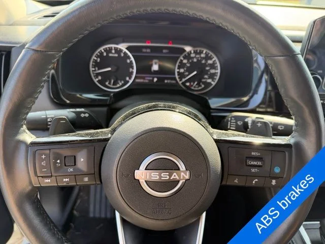 Used 2023 White Nissan SL image 10