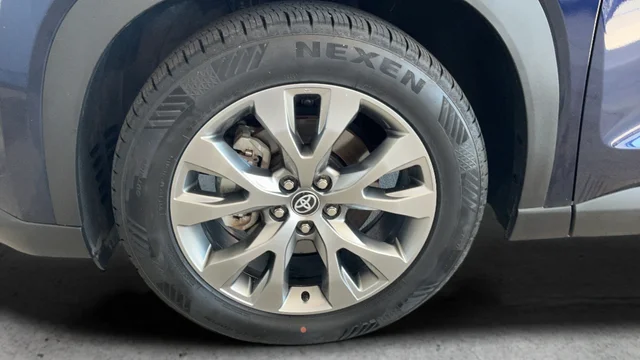 Used 2024  Toyota Limited image 26