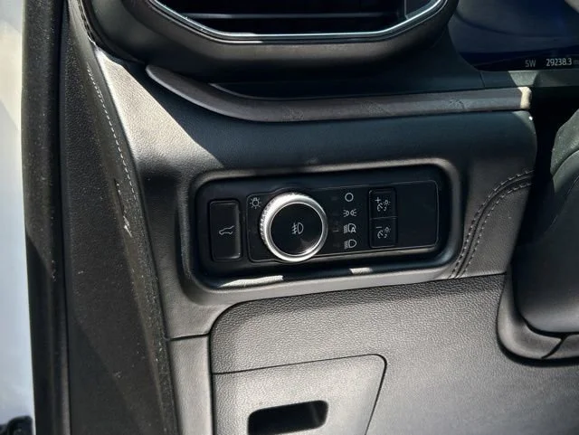 Used 2023 White Ford Platinum image 39