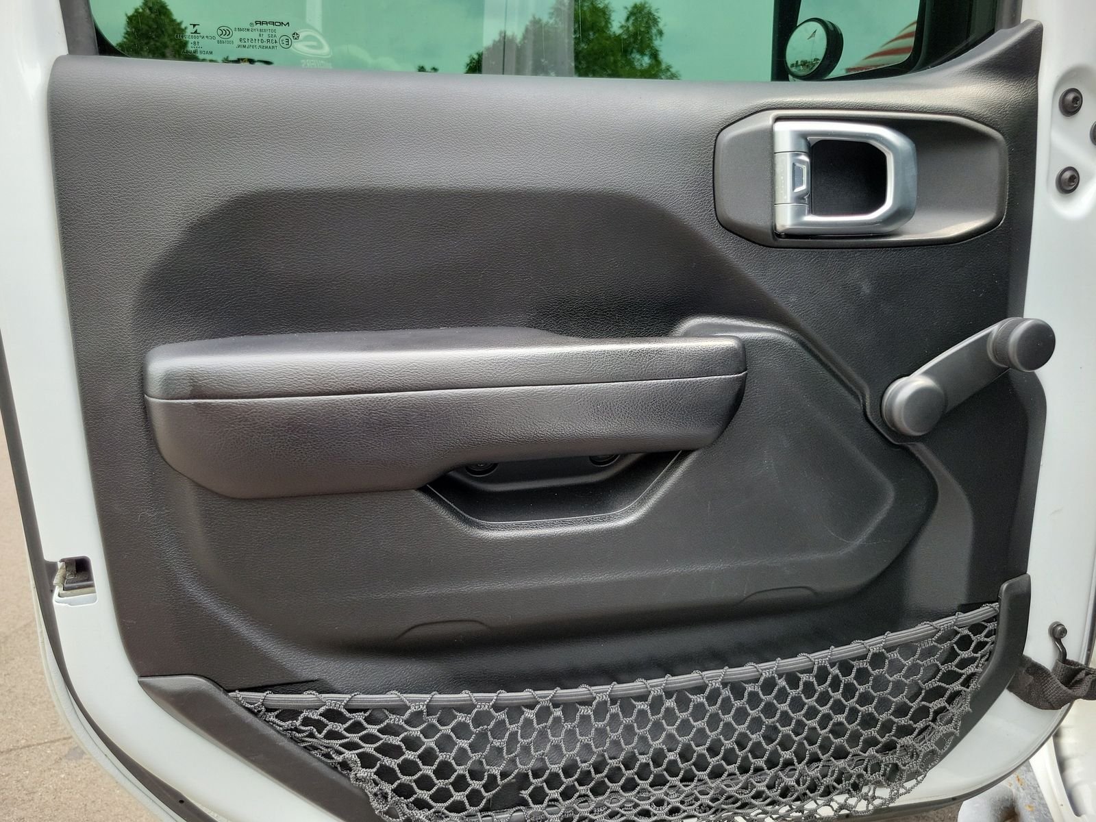 Used 2019 White Jeep Unlimited Sport image 7