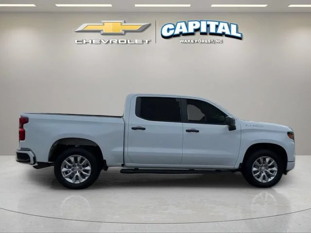 Used 2025 Summit White Chevrolet Custom image 7