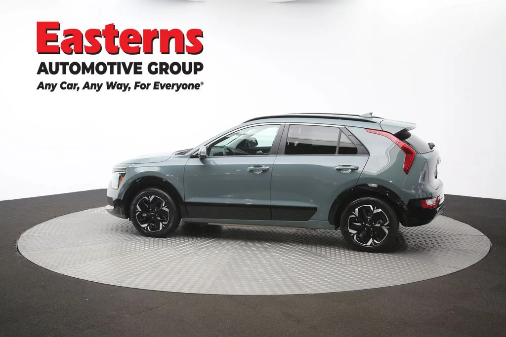 Used 2023 Green Kia Wind image 62