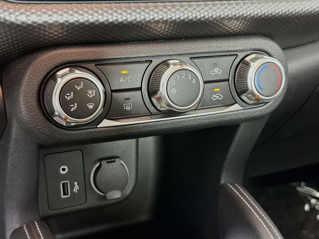 Used 2019 Super Black Nissan S image 16