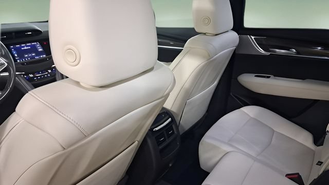 Used 2022 CRYSTAL WHITE TRICOAT Cadillac AWD Sport image 23