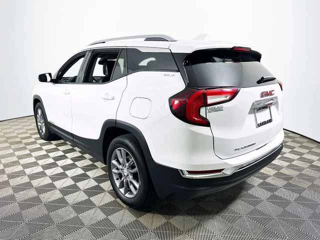 Certified Pre-Owned 2024 GMC Terrain SLT