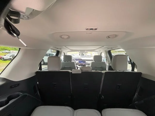 New 2026 Glacier Gray Metallic Tri-Coat Ford Active image 17