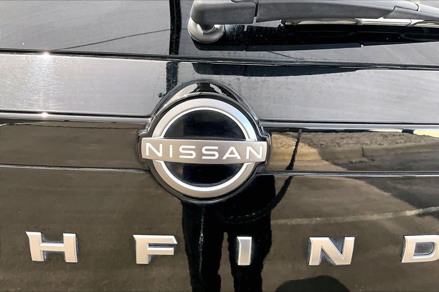 Used 2024 Super Black Nissan SV image 30