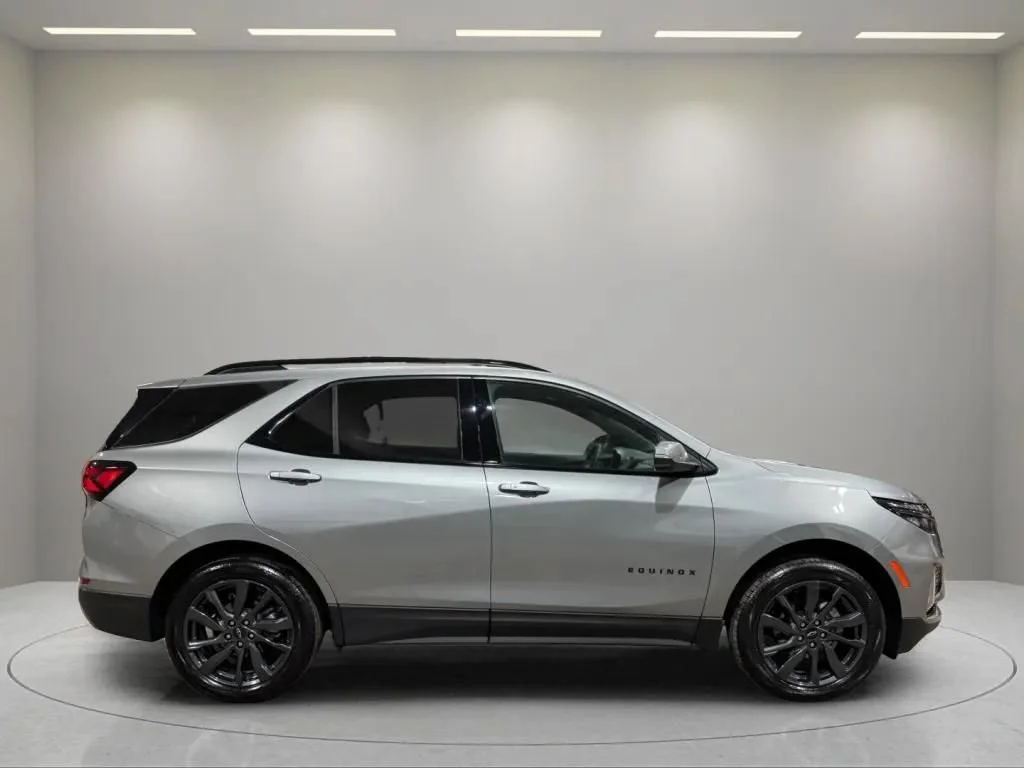 2023 Chevrolet Equinox RS - Photo 7