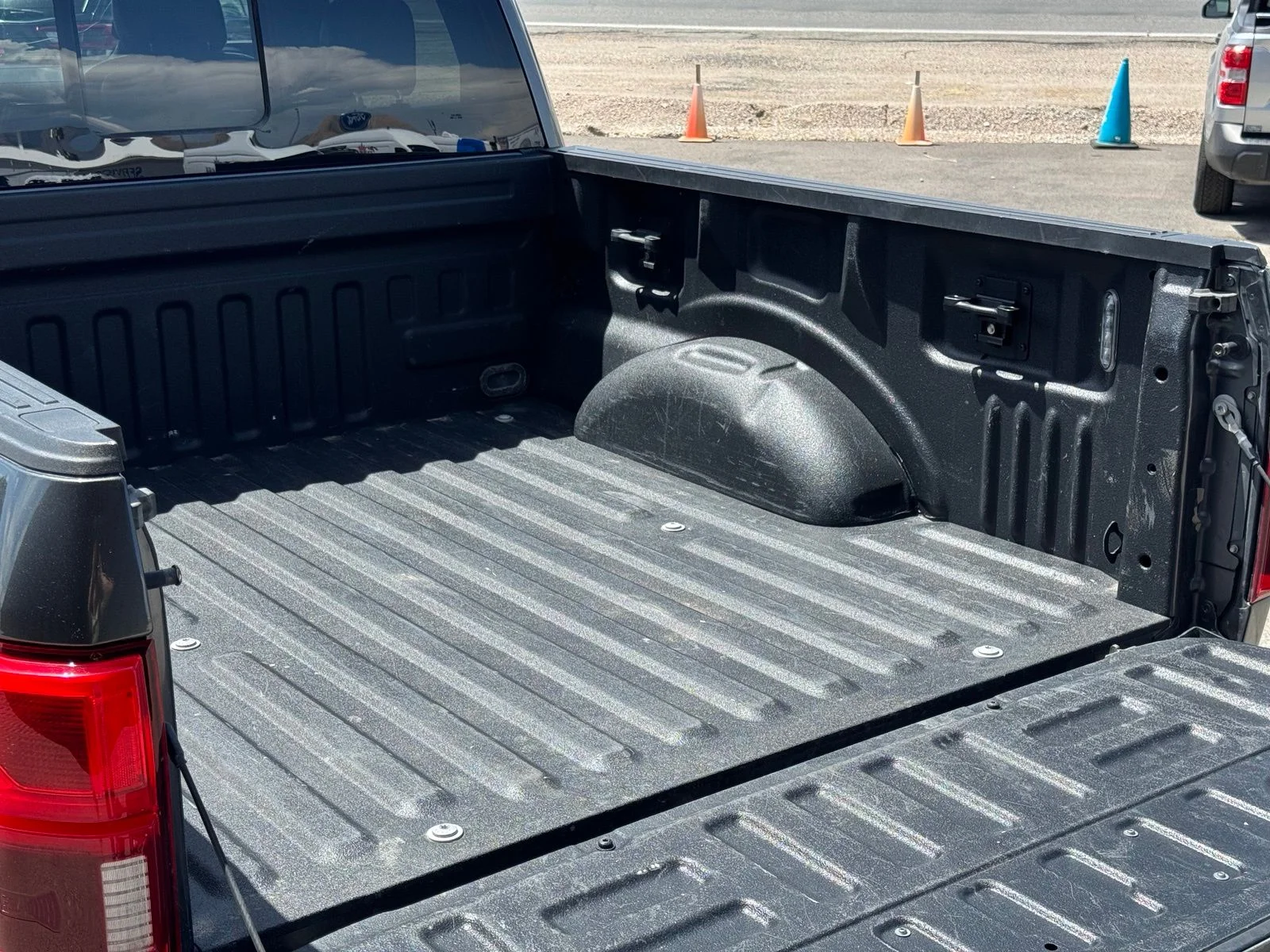 Used 2019 Gray Ford Lariat image 10