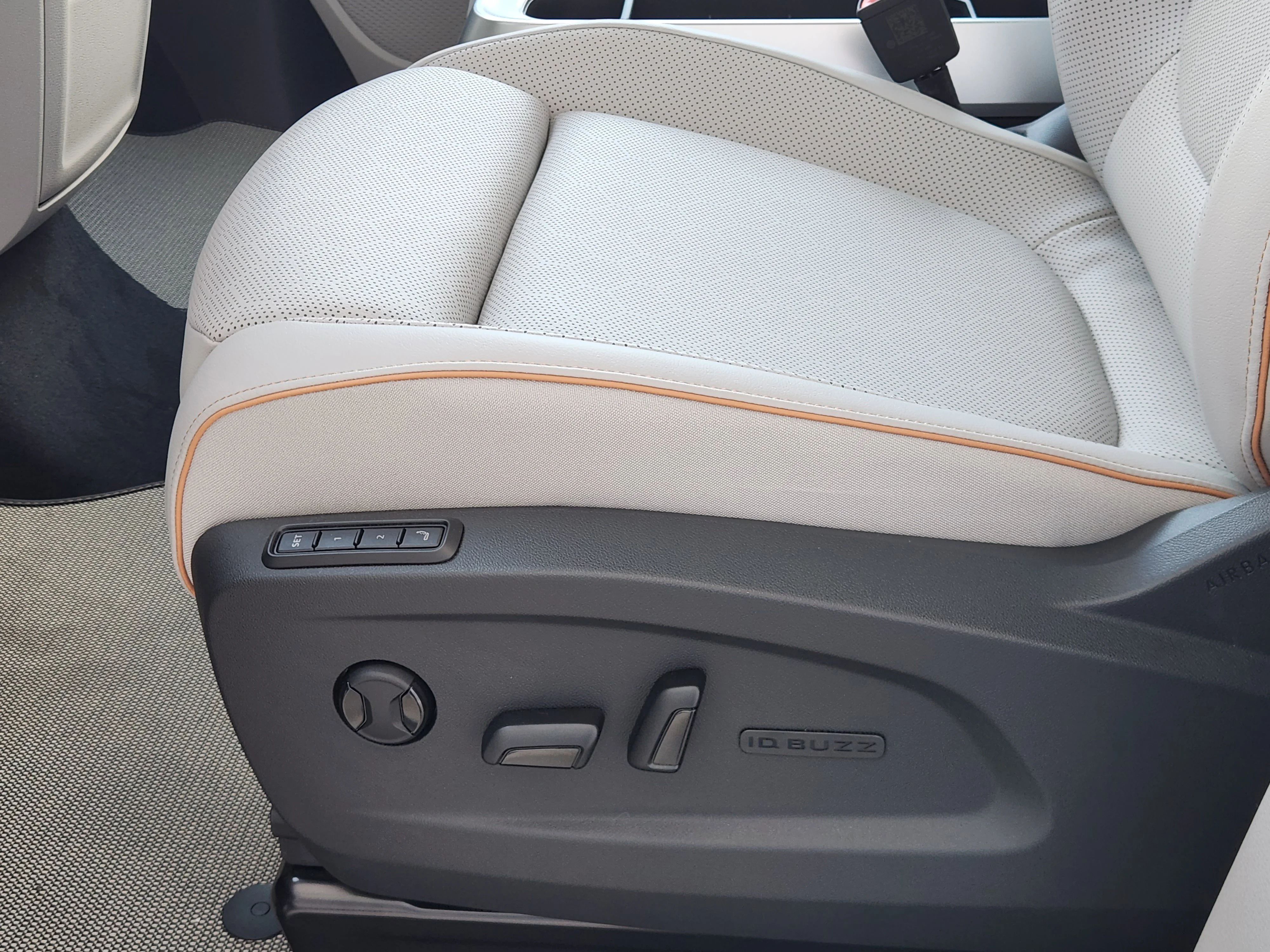 2025 Volkswagen ID. Buzz 1st Edition - Photo 16