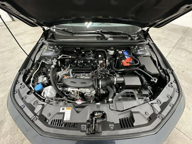 Certified Used 2025 Meteorite Gray Metallic Honda SE image 19