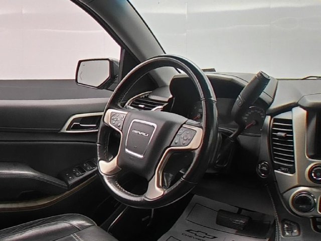 2020 GMC Yukon Denali - Photo 35