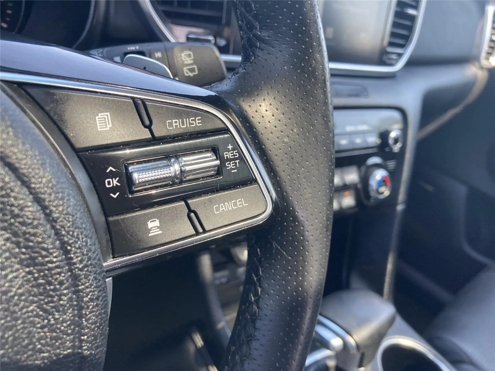 Used 2022 Sparkling Silver Kia SX Turbo image 21