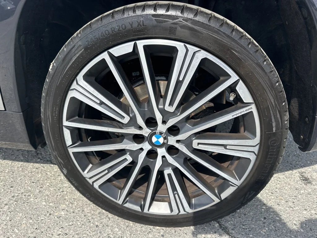 Used 2023 Silver BMW xDrive28i image 27