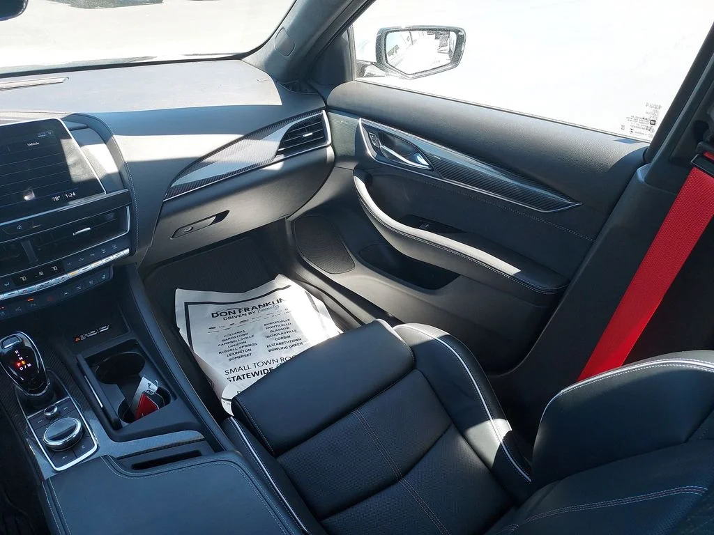 Used 2024 White Cadillac V-Series image 11