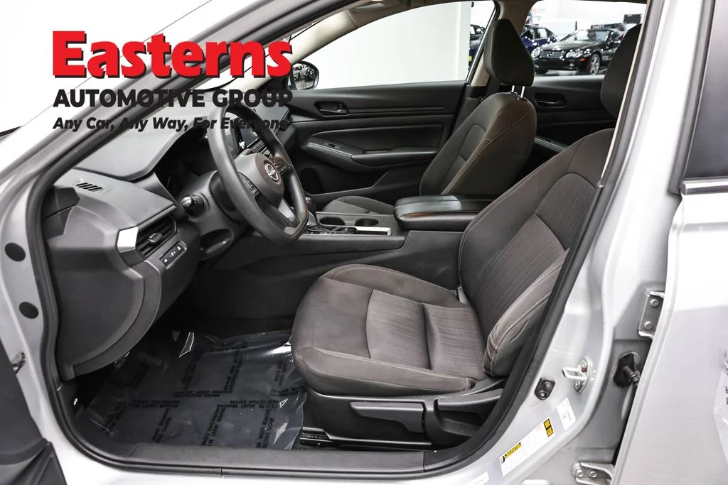 Used 2023 Silver Nissan 2.5 S image 13