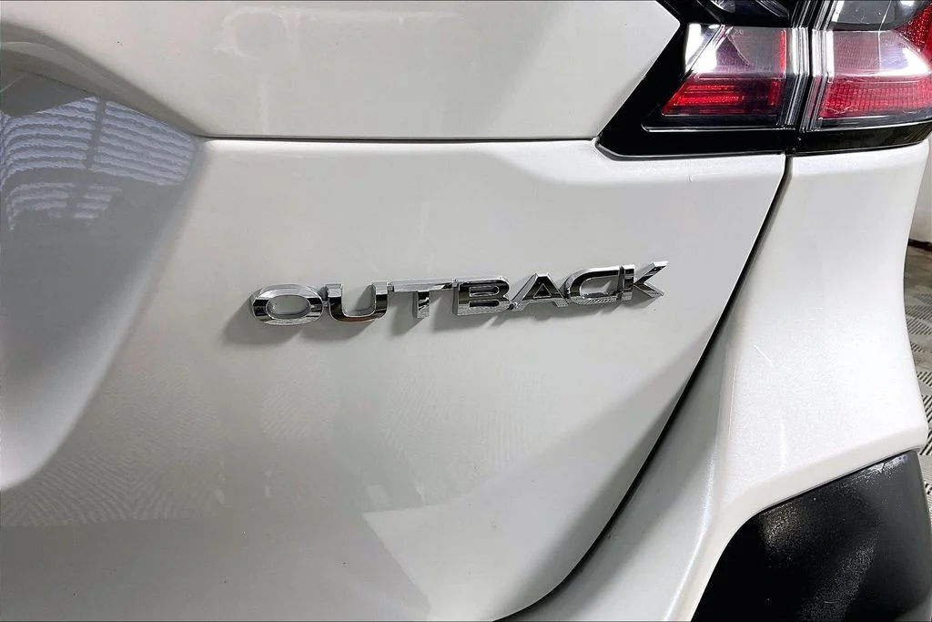 Used 2022 White Subaru Limited image 7