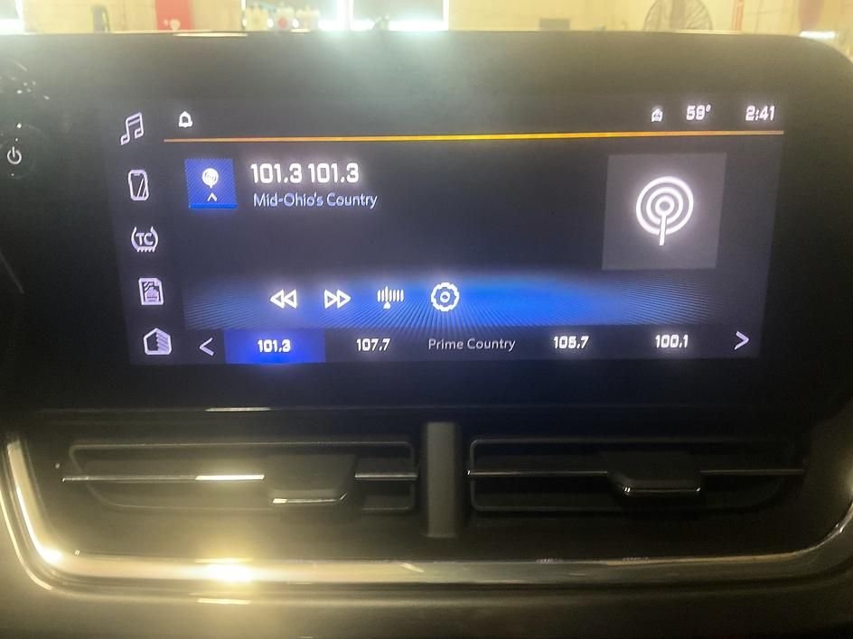 Used 2025 White Chevrolet ACTIV image 18