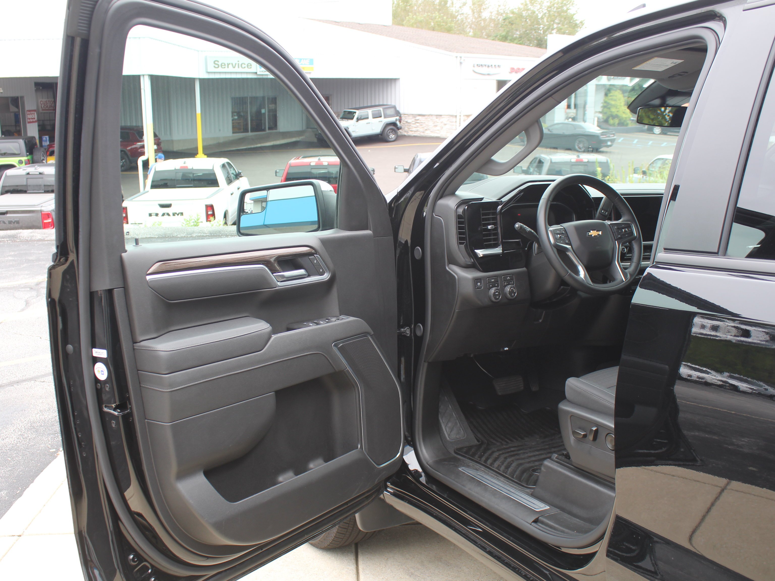 2026 Chevrolet Silverado 1500 LT - Photo 12