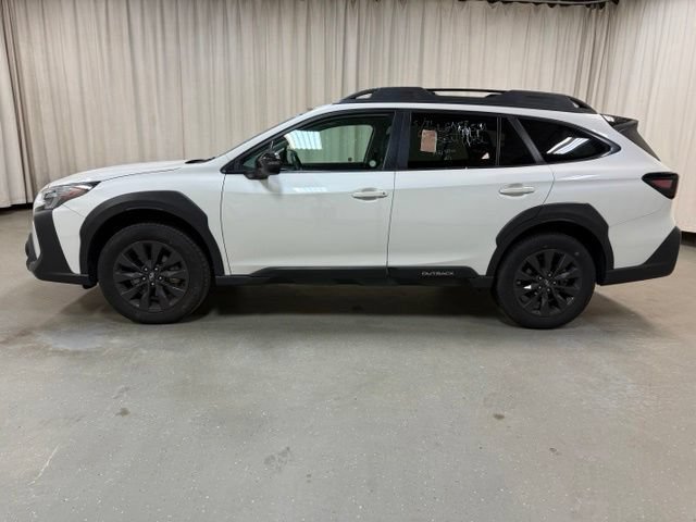 Used 2025 Crystal White Pearl Subaru Onyx Edition image 9