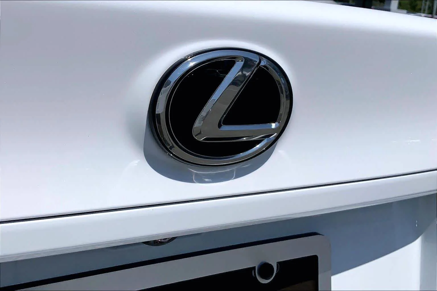 Certified Used 2025 ULTRA WHITE Lexus F SPORT image 31