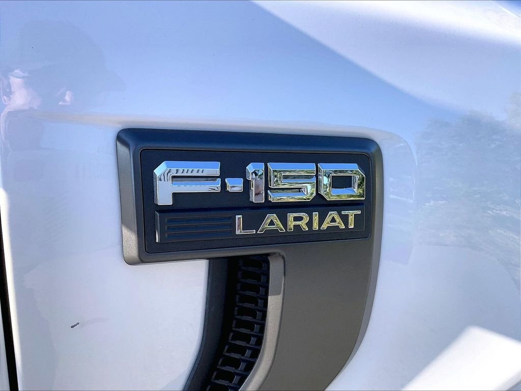 Used 2023 Star White Ford Lariat image 28