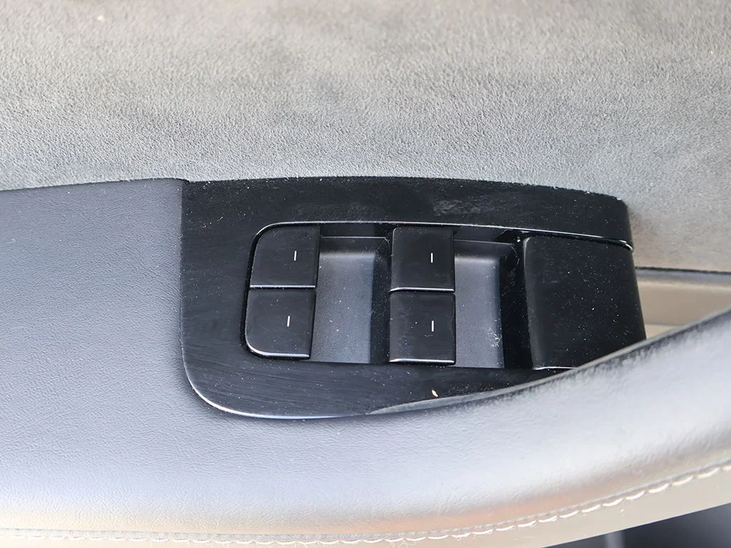 Used 2020 White Tesla Long Range image 38