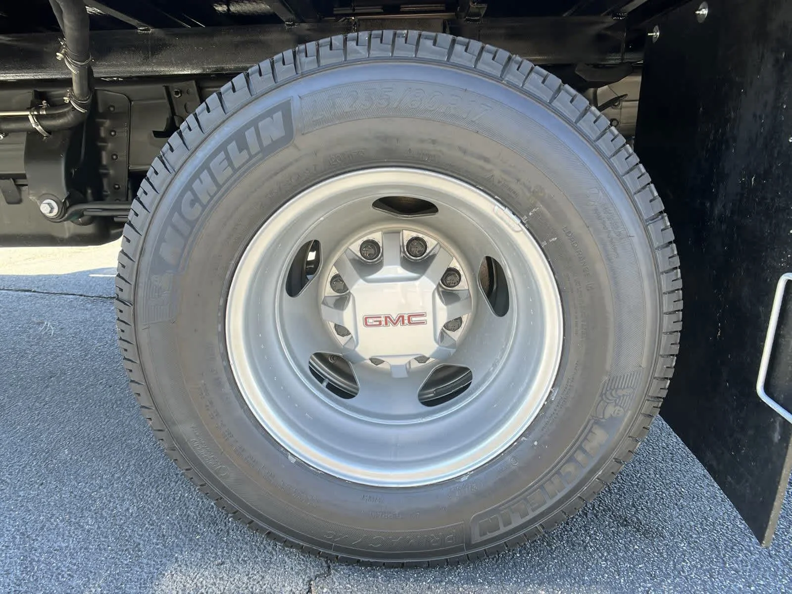 2025 GMC Sierra 3500HD Pro - Photo 32