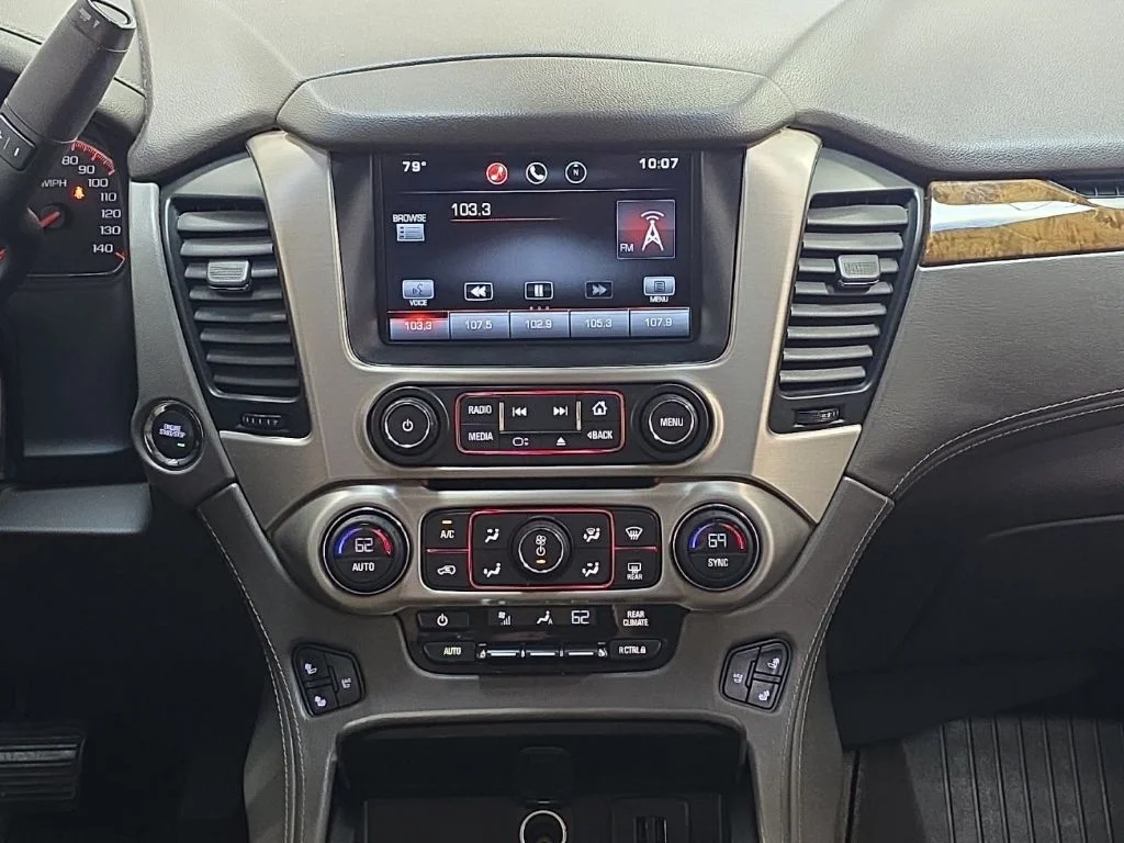 Used 2015 White GMC Denali image 23