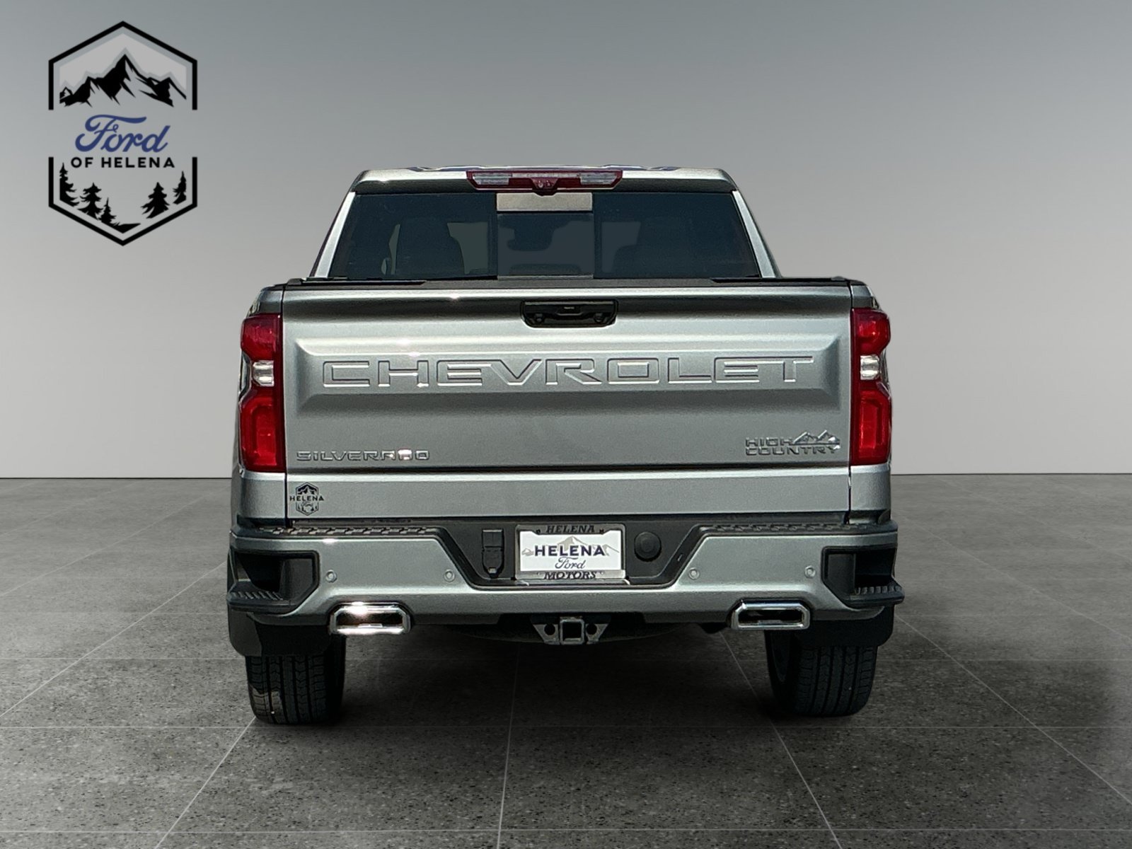 Used 2023 Gray Chevrolet High Country image 4