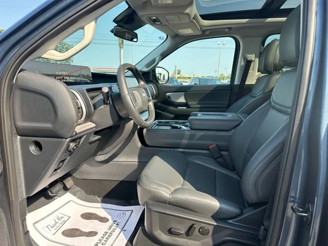 New 2027 Nocturnal Blue Metallic Ford Active image 33