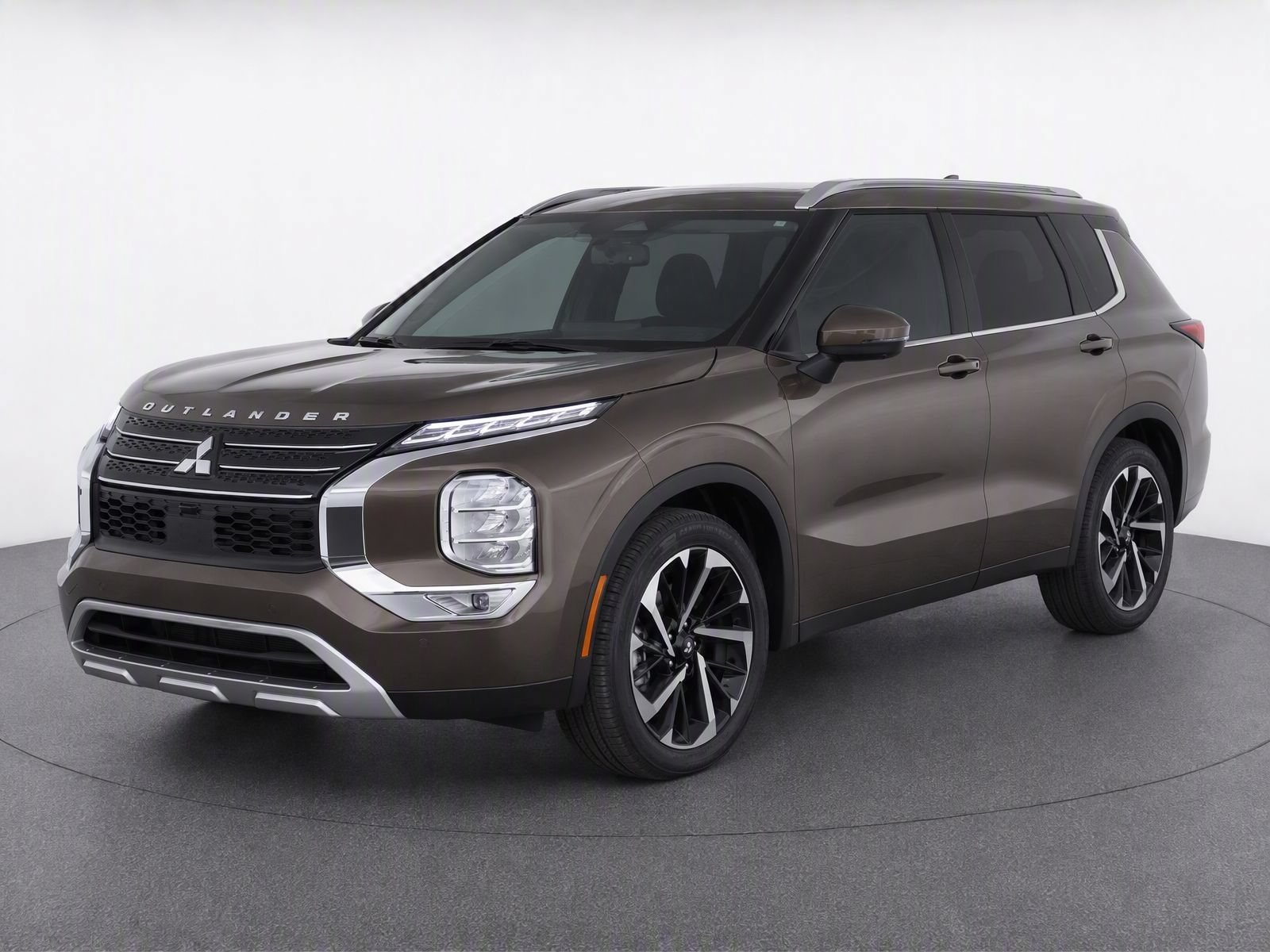 Used 2022 Deep Bronze Metallic Mitsubishi SEL image 2