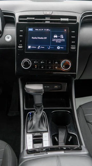 Used 2022 Green Hyundai SEL image 16