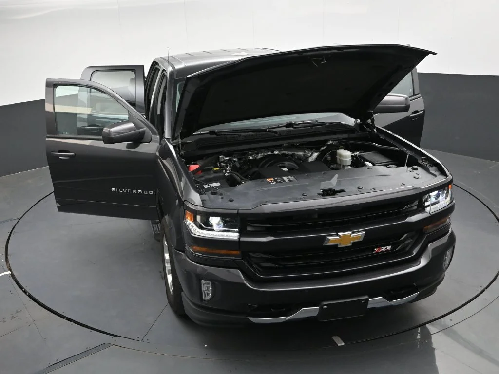 Used 2016 Tungsten Metallic Chevrolet LT image 37