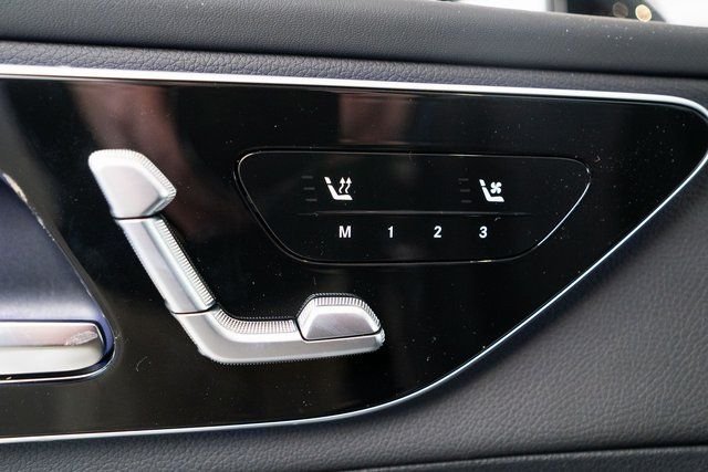 New 2026 MANUFAKTUR exclusive graphite grey magno Mercedes-Benz GLC 300 image 18