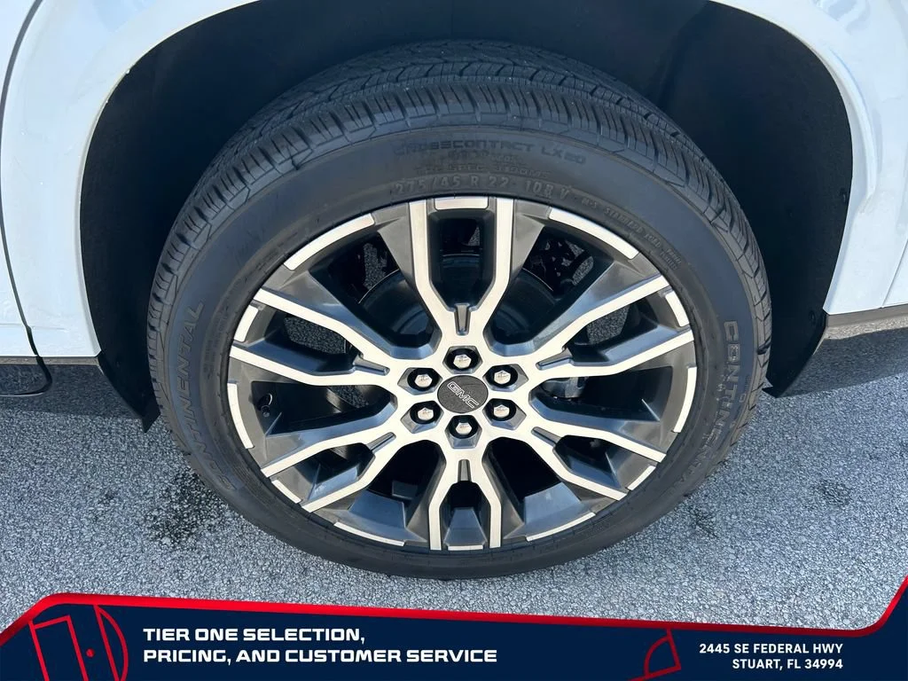 New 2026 Glacier White Tricoat GMC Denali Ultimate image 9