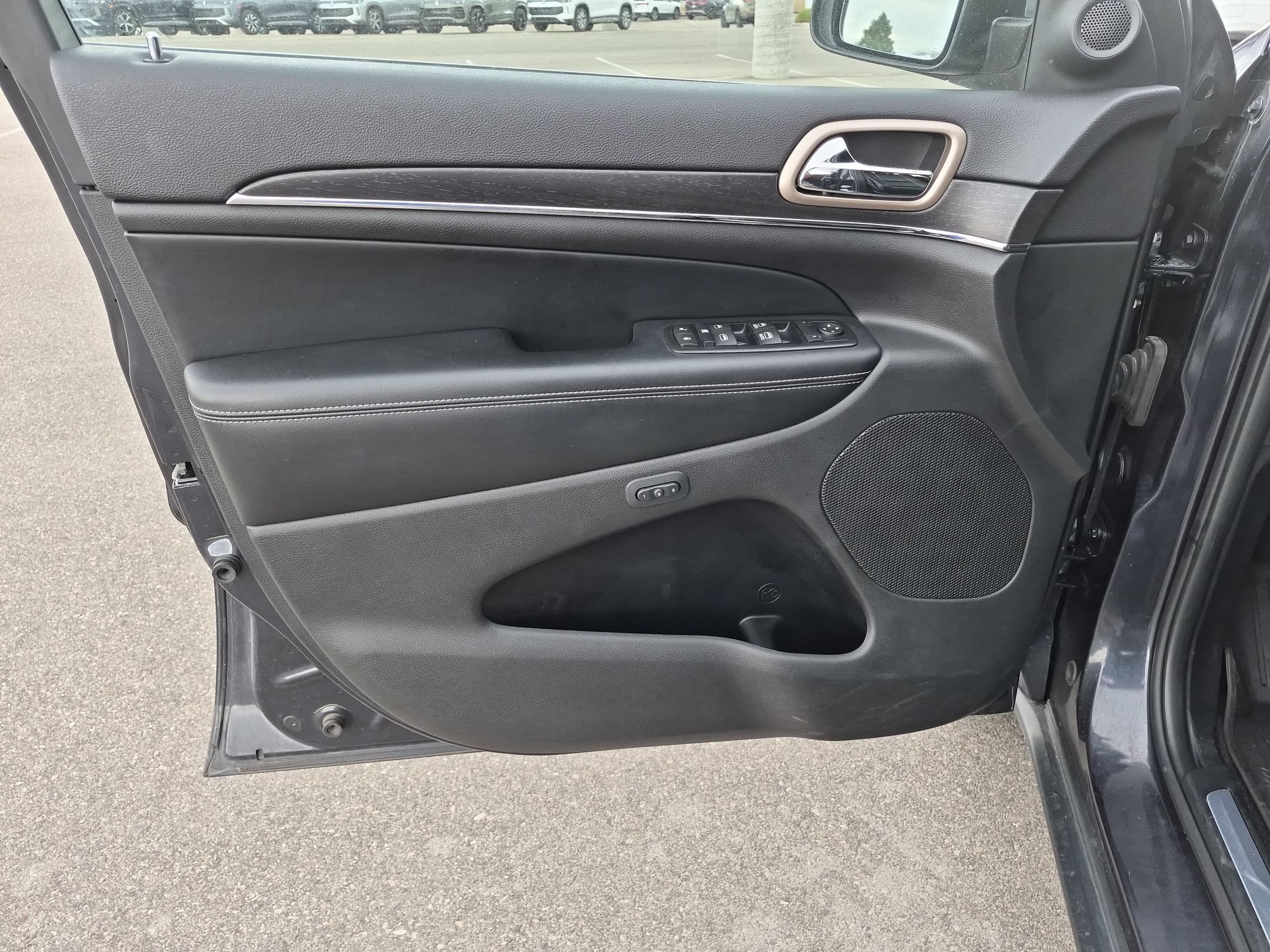Used 2015 Maximum Steel Metallic Clearcoat Jeep Limited image 12