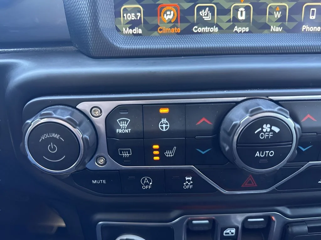 Used 2023 Black Jeep Sahara image 22