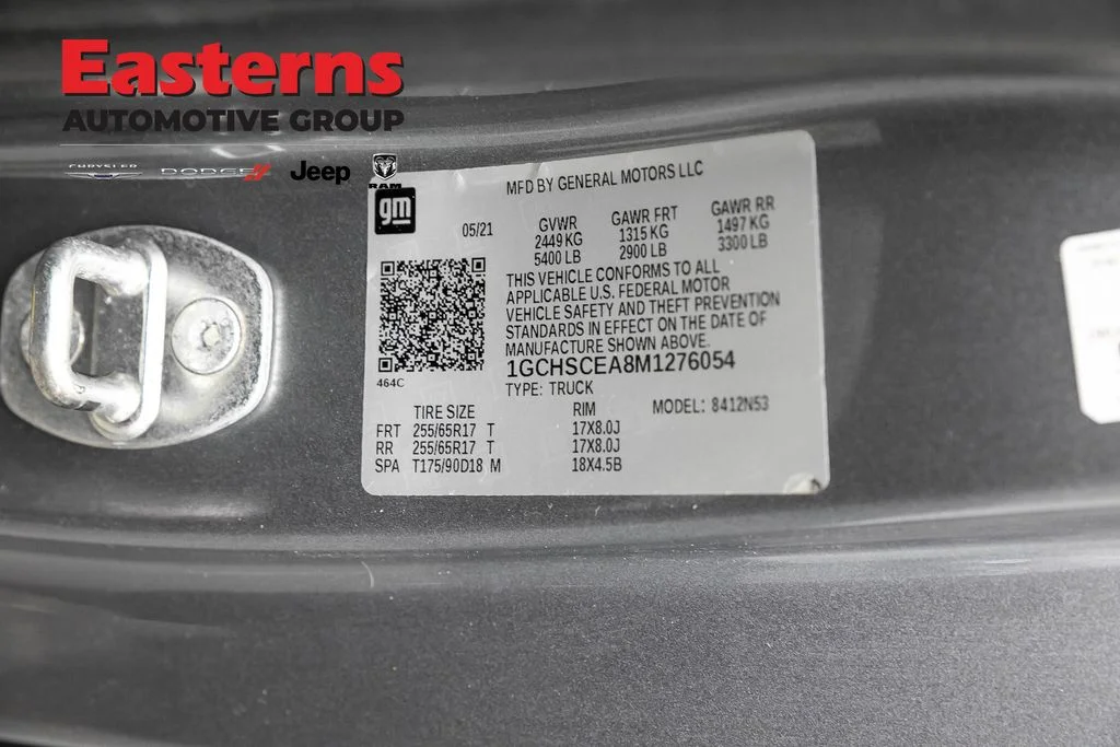 Used 2021 Gray Chevrolet LT image 31