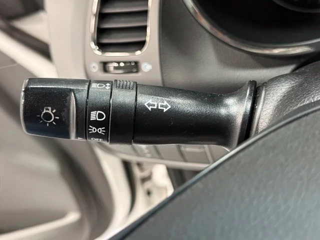 Used 2017 White Kia LX image 17