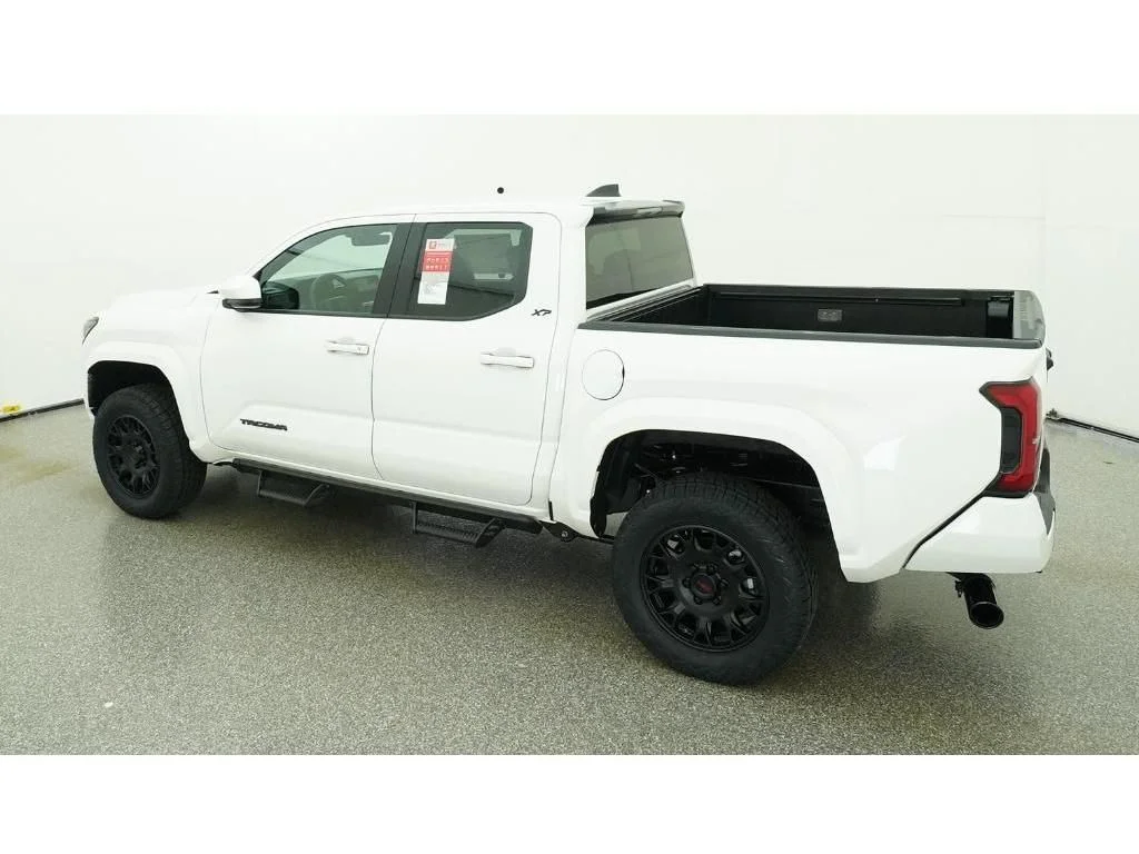 New 2026 Ice Cap Toyota SR5 image 4